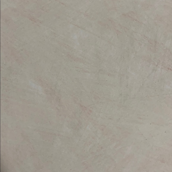 Profile Picture of Leah Rosenthal (@leahrosentha622) on Poshmark