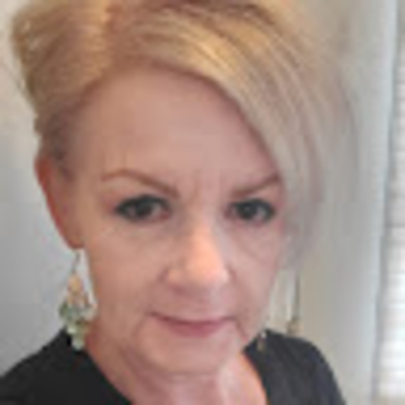 Profile Picture of Sally Liebrecht (@sliebrecht) on Poshmark