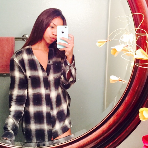 Profile Picture of Lorelle Kennedy (@lorellish) on Poshmark