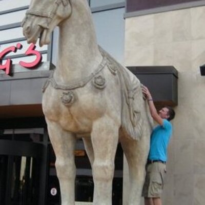 Profile Picture of Zach McClure (@zmcclure) on Twitter