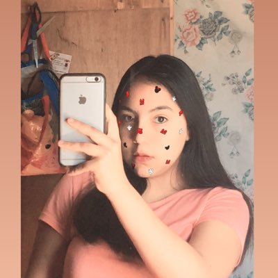 Profile Picture of Alina Quintero (@AlinaQuintero13) on Twitter