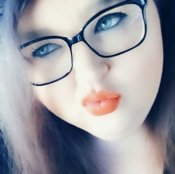 Profile Picture of Blair Nichole (@blair_brooks21) on Poshmark