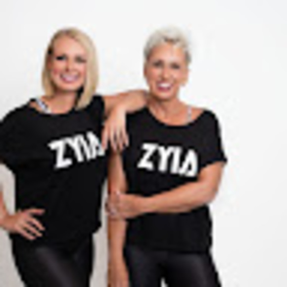 Profile Picture of Chelsie Sweazy (@chelsiesweazy) on Poshmark