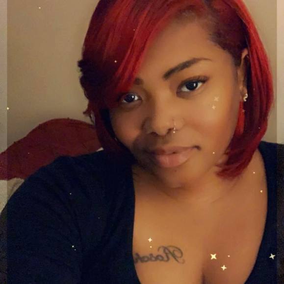 Profile Picture of Shanille Roschelle (@roschelle79) on Poshmark