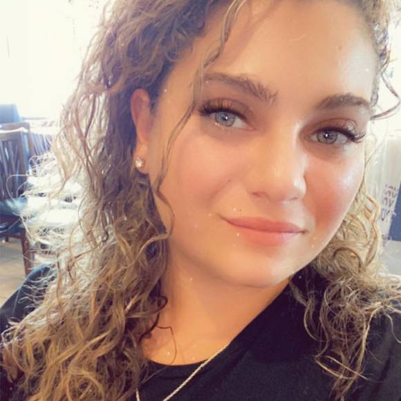 Profile Picture of Crystal Crowder (@cmcrowder) on Poshmark