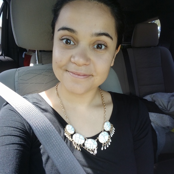 Profile Picture of Manuela Alarcon (@manuela_0123) on Poshmark