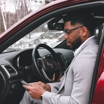 Profile Picture of Kinard Dozier (@KinnyD25) on Twitter
