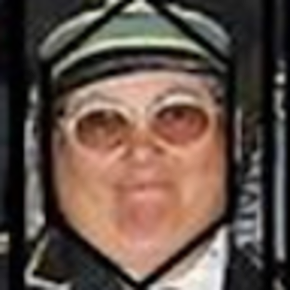 Profile Picture of Carol Marsolais (@carolmarsolais) on Poshmark