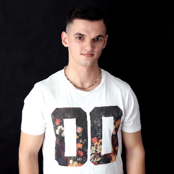 Profile Picture of Michael Pine (@michaelpinedj) on Twitter