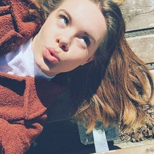 Profile Picture of Anders? A Fake (@HANNA2TiRED) on Twitter