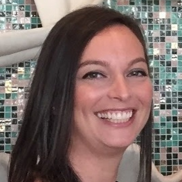 Profile Picture of Tamara Rojas (@drrojas) on Poshmark