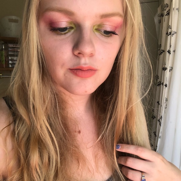 Profile Picture of Shawna Hays (@shawna_vania) on Poshmark