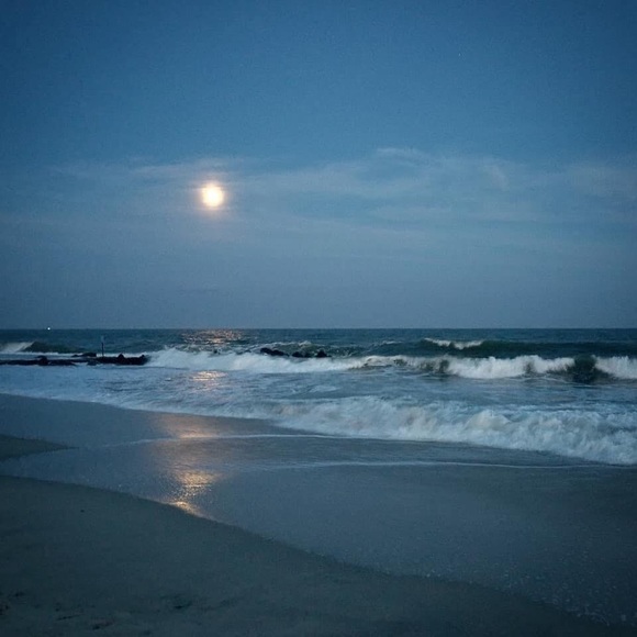 Profile Picture of Josephine Dolhancryk (@dolhancryk) on Poshmark