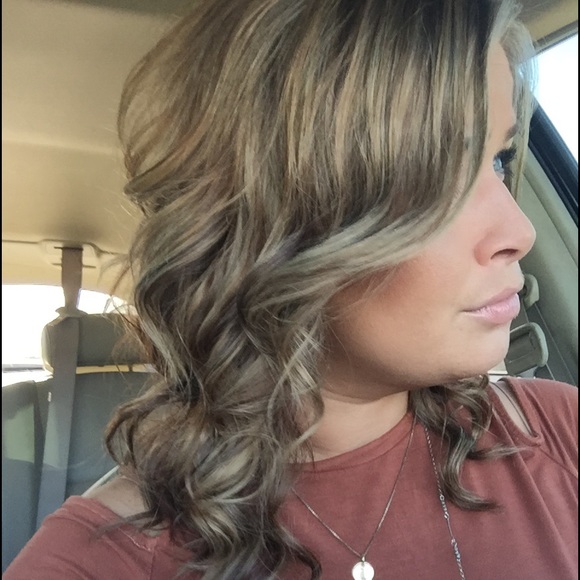 Profile Picture of Leah Speer (@leelu0423) on Poshmark