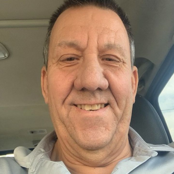 Profile Picture of Jeffery Walter (@linnniezr) on Tiktok