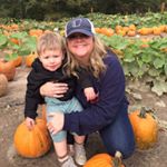 Profile Picture of Julie Barnett (@juliannacbarnett) on Instagram