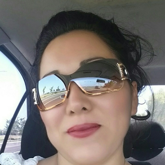 Profile Picture of Erika Garcia ballesteros (@erikabgarcia) on Poshmark