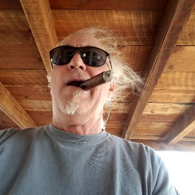 Profile Picture of David Ezell (@Eaze01) on Twitter