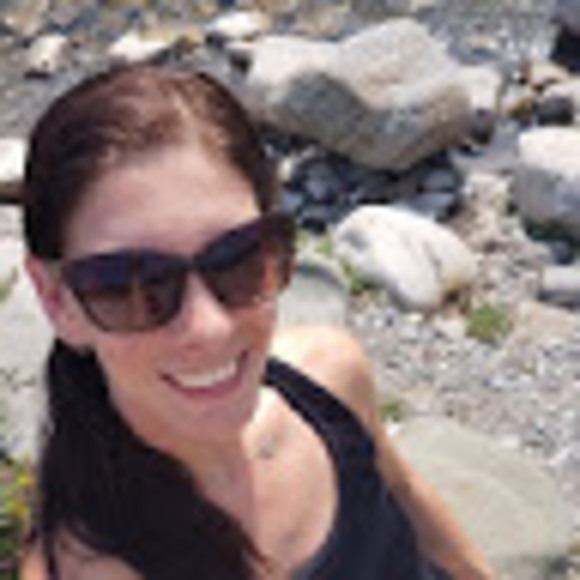Profile Picture of Jamie Schiffner (@schiff2) on Poshmark