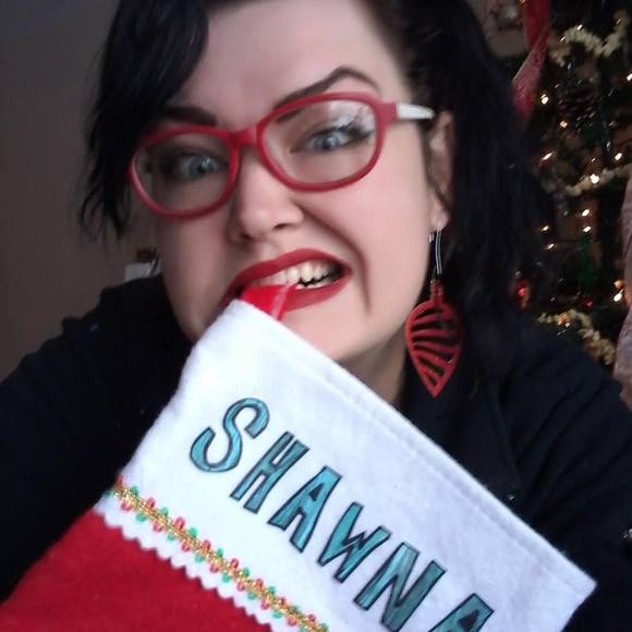 Profile Picture of Shawna Hart (@shawnahart82) on Poshmark