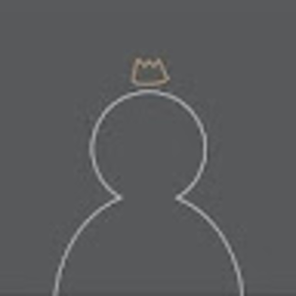 Profile Picture of Kendra Hunsinger (@kendrahunsinger) on Poshmark