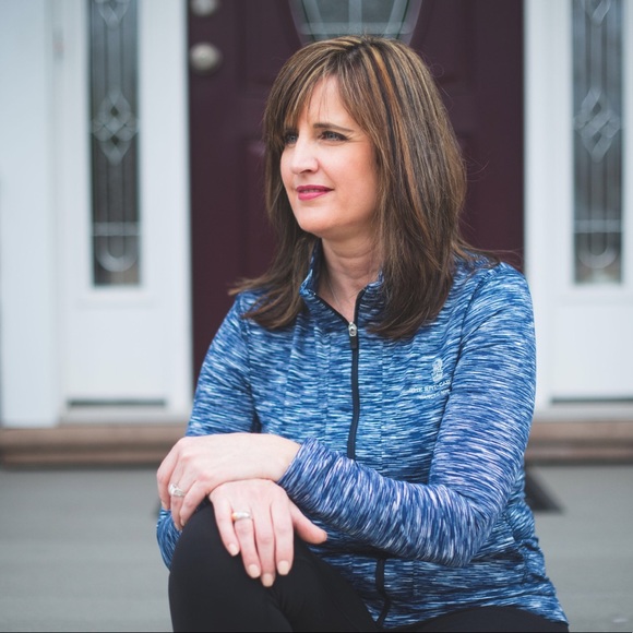 Profile Picture of Stephanie Kurka (@skurka) on Poshmark