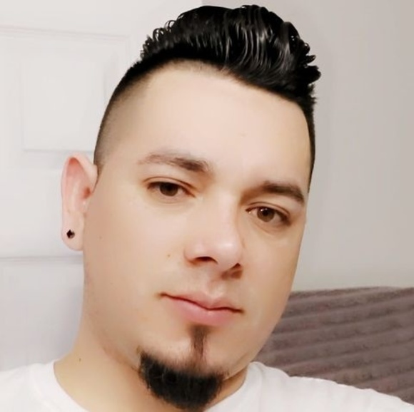 Ronald Bonilla - Poshmark Profile Picture of Ronald Bonilla (@ronaldbonill311) on Poshmark