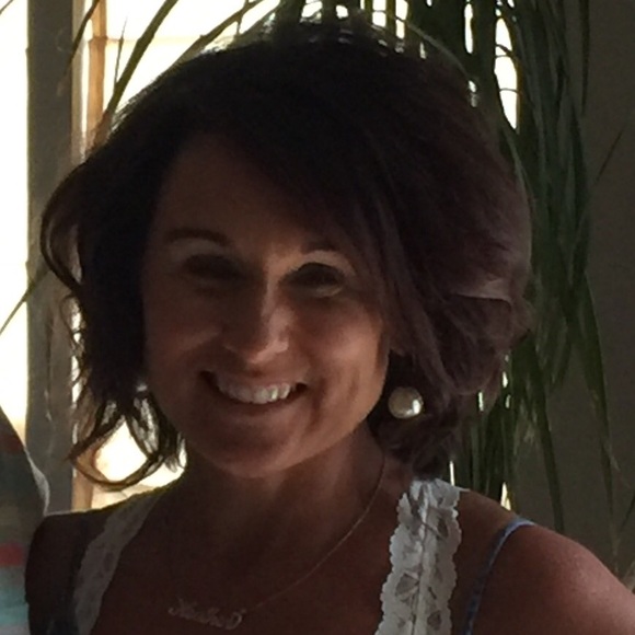 Profile Picture of Heather Partain (@hpartain69) on Poshmark