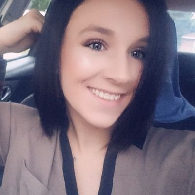 Profile Picture of Allie Hollingsworth (@@Alexis_paige94) on Twitter