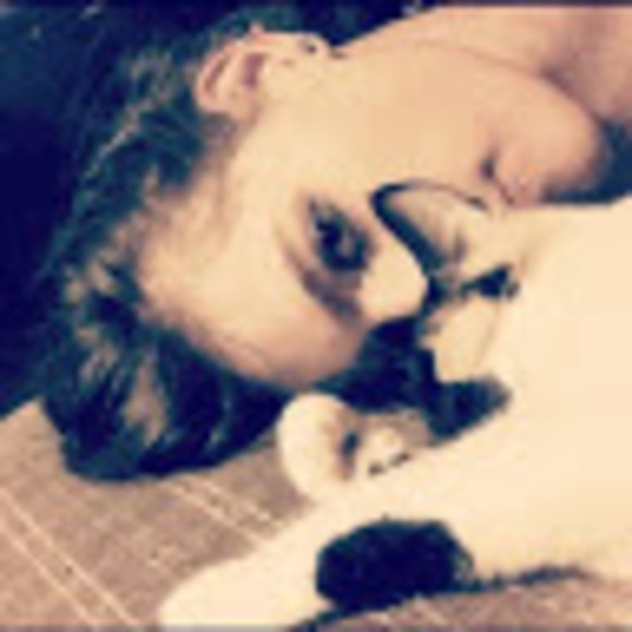 Ashley Preisler - Poshmark Profile Picture of Ashley Preisler (@yewkan2) on Poshmark