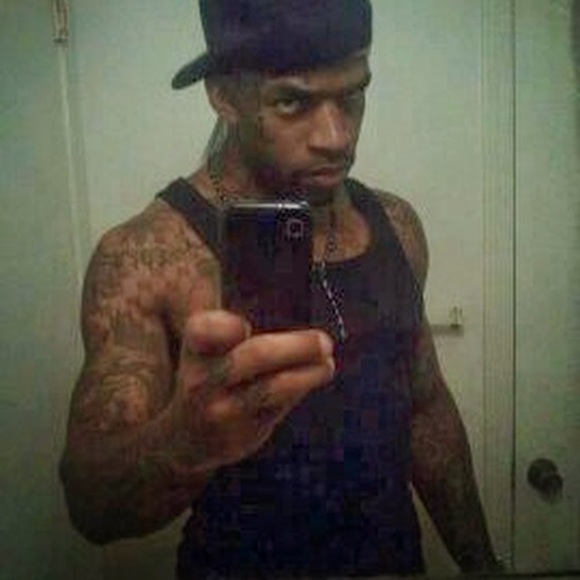 Profile Picture of Bobby Beasley (@bobbybeasley76) on Poshmark