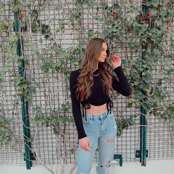 Profile Picture of Paisley Leitzell (@paisleyleitzell) on Poshmark