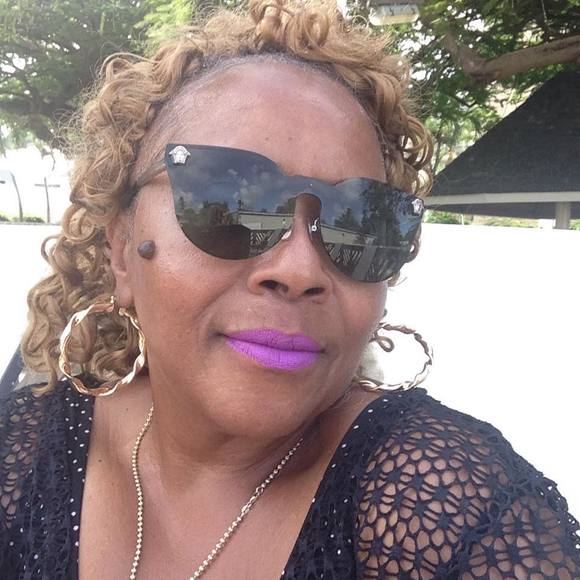 Profile Picture of Janet Stephens (@foxysage) on Poshmark