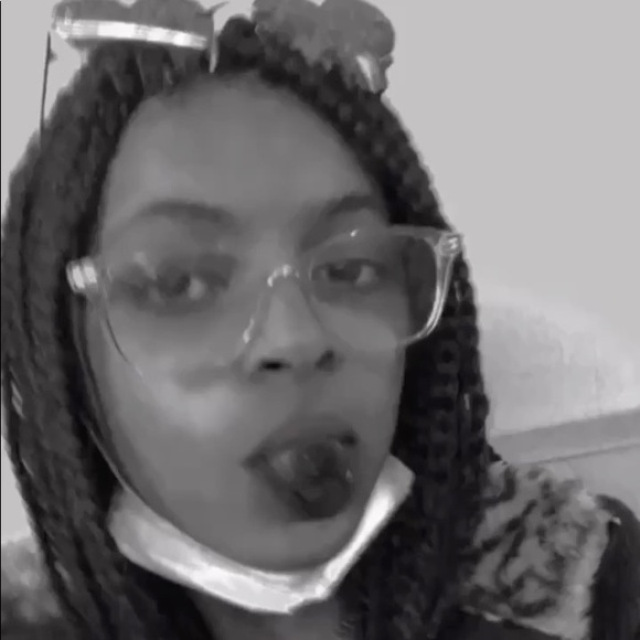 Profile Picture of Pamela Walker (@pwalker87) on Poshmark