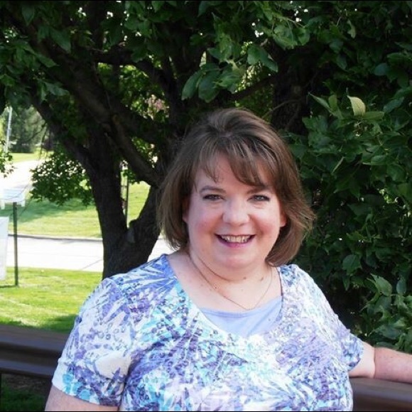 Profile Picture of Nancy Getscher (@ngetscher) on Poshmark