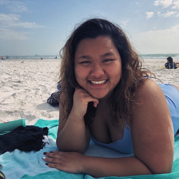 Profile Picture of Mikaela Ballesteors (@mikaela1110) on Poshmark