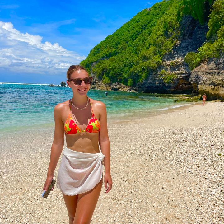 Profile Picture of alice (@@alicedeeley) on Tiktok