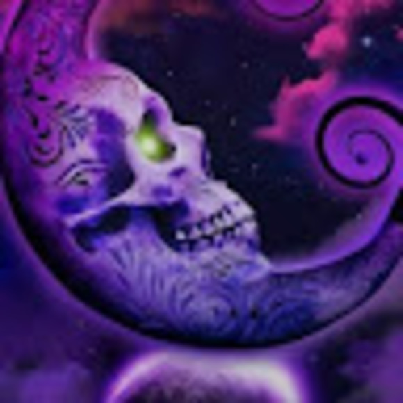 Profile Picture of Danielle Marquardt (@danikak1112) on Poshmark