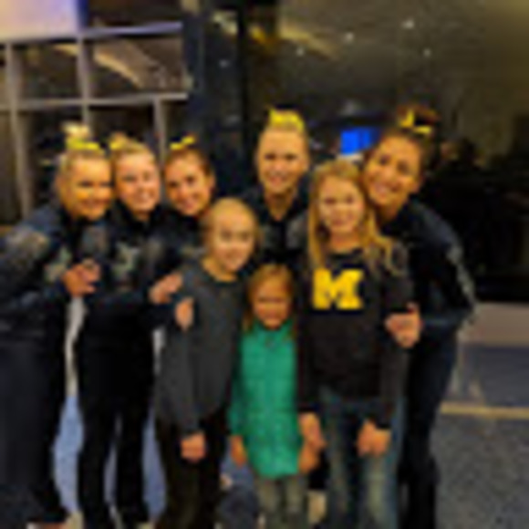 Profile Picture of Kiirsti Bekkala (@kb84880) on Poshmark