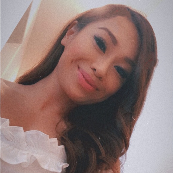 Profile Picture of Nancy Saelee (@nancy_saelee) on Poshmark