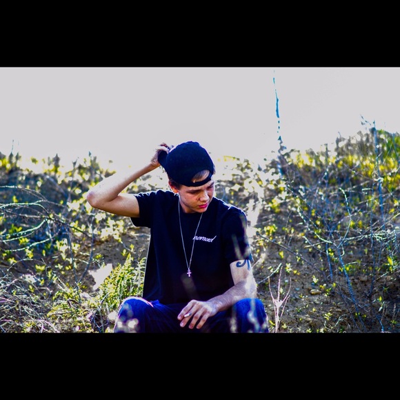 Profile Picture of Austin Dowdy (@austinfyadowdy_) on Poshmark
