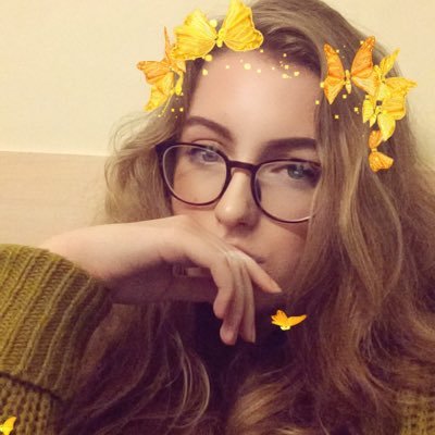 Profile Picture of  🌸Lucy Goode 🌸 (@lucyrose44) on Twitter