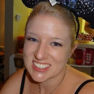 Profile Picture of Lea Cline (@pixiekiss13) on Twitter