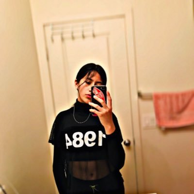 Profile Picture of Cassandra Arroyo (@cassand03235911) on Twitter
