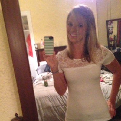 Profile Picture of Becky Albertson (@TiuBex) on Twitter