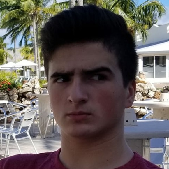 Profile Picture of Wayne Bifolchi (@wab133) on Poshmark