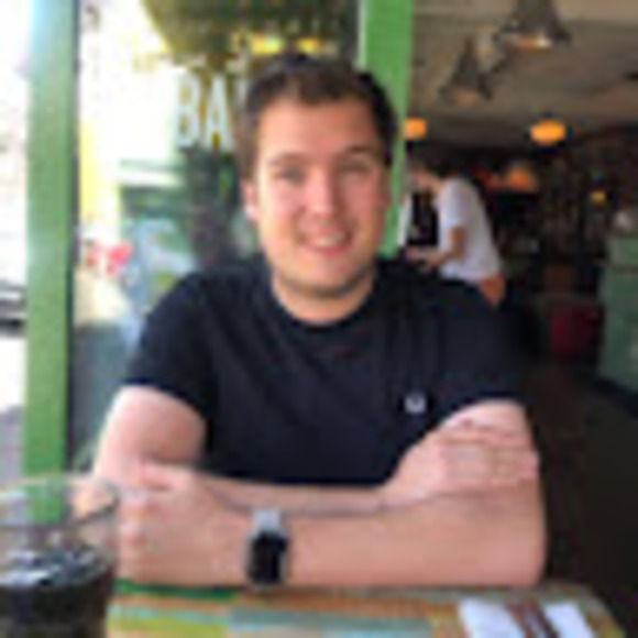 Profile Picture of Pete Dyer (@designlouder) on Poshmark