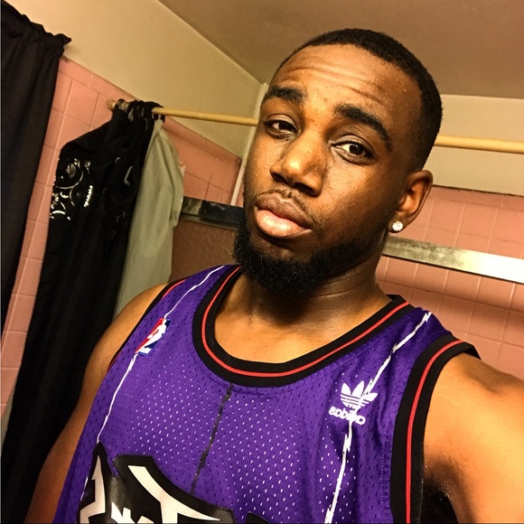 Profile Picture of Diryn Allgood (@dirynj86) on Poshmark