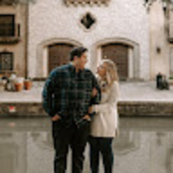 Profile Picture of Haleigh Shaeffer (@haleighshaeffer) on Poshmark
