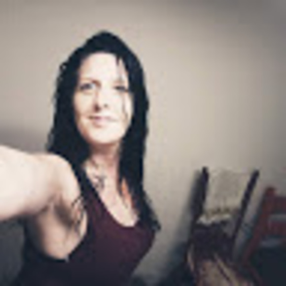 Profile Picture of Krystal Parsons (@krystal_parsons) on Poshmark